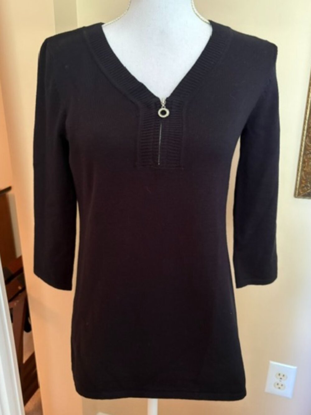 NWT CABLE & GAUGE BLACK SWEATER